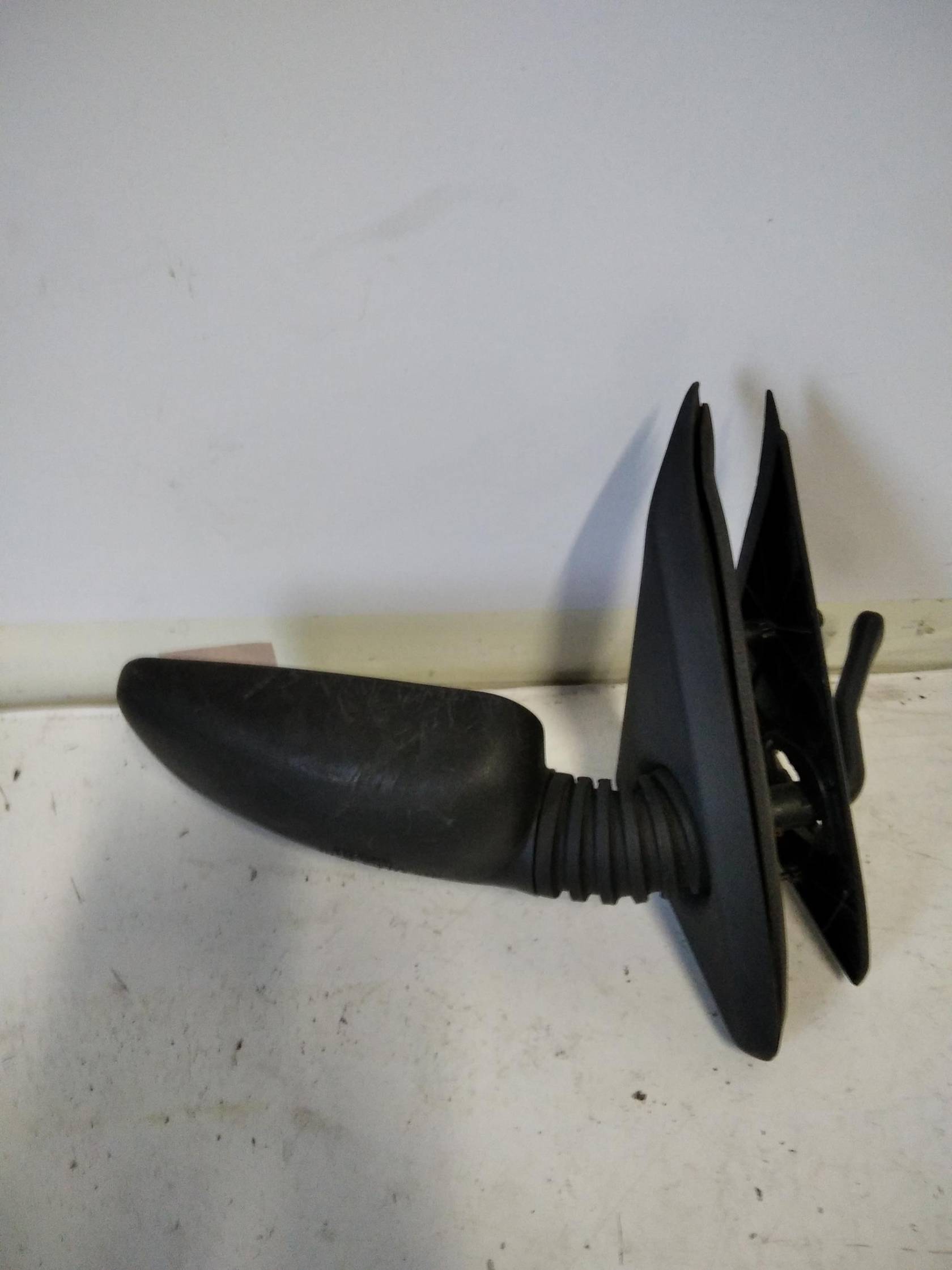 Retrovisore est. dx.